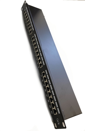 Rack 19 Patch panel 1U  FTP Cat.5e 24 portów