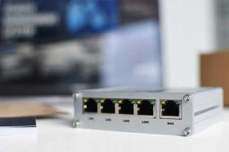 Router przewodowy Teltonika RUT300