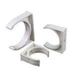 Uchwyt do rur PCV FI 20 biały